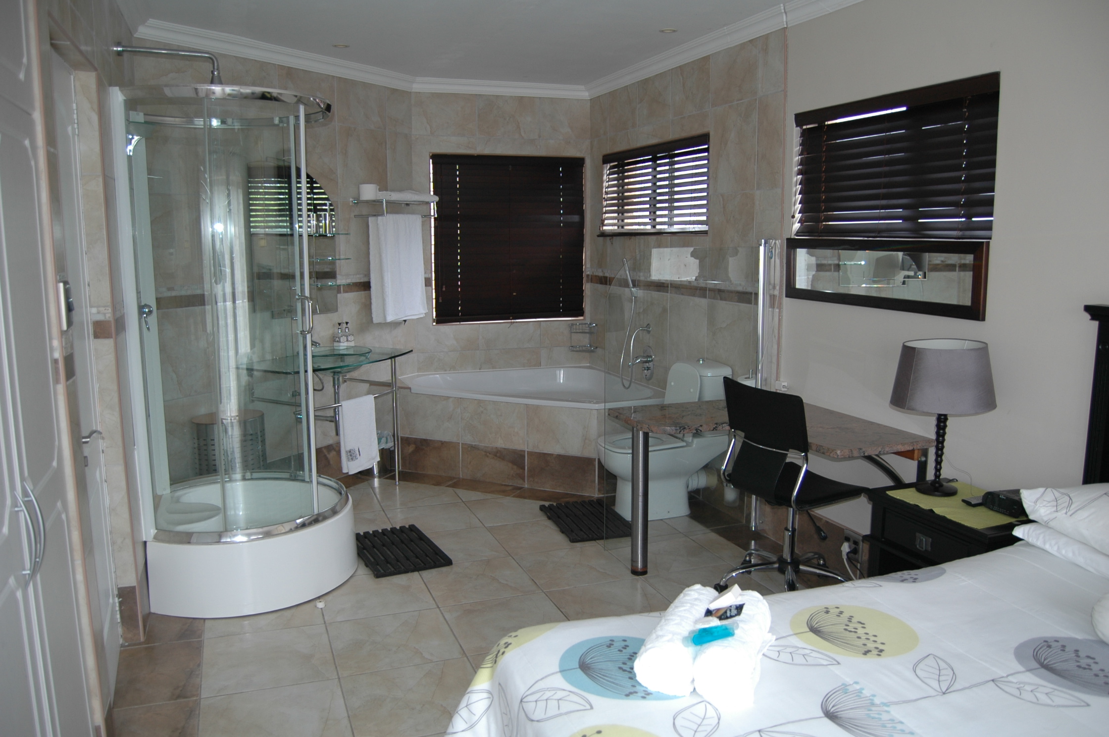 7 Rainbird Place Gonubie Guest House Central and